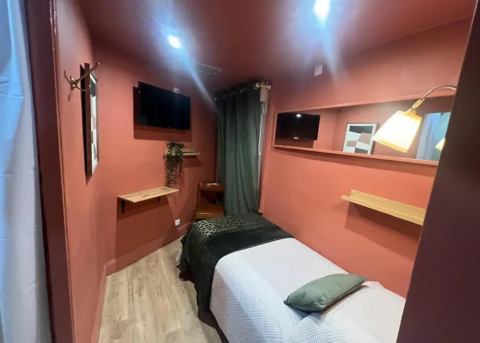 Hotel Comedie - Place De La Comedie Corum