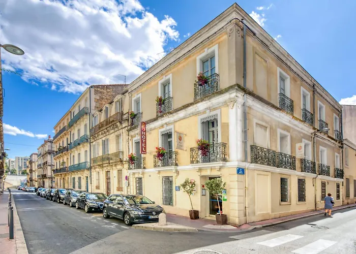 Hôtel D'Aragon - Place de la Comédie -